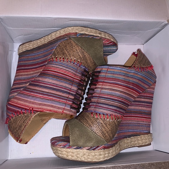 Shi by JOURNEYS Shoes - Colorful Shi Wedges